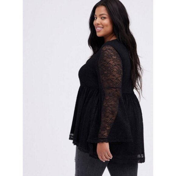 New NWT Women's Torrid Black Bell Sleeve Babydoll Lace Top Size 0 Large 12 - Picture 3 of 11